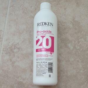 Redken Pro-Oxide Cream Developer 20 Volume 16.9 oz
